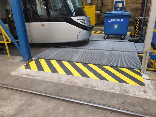 Markeringen en Belijningen Bedrijfshal Tramremise